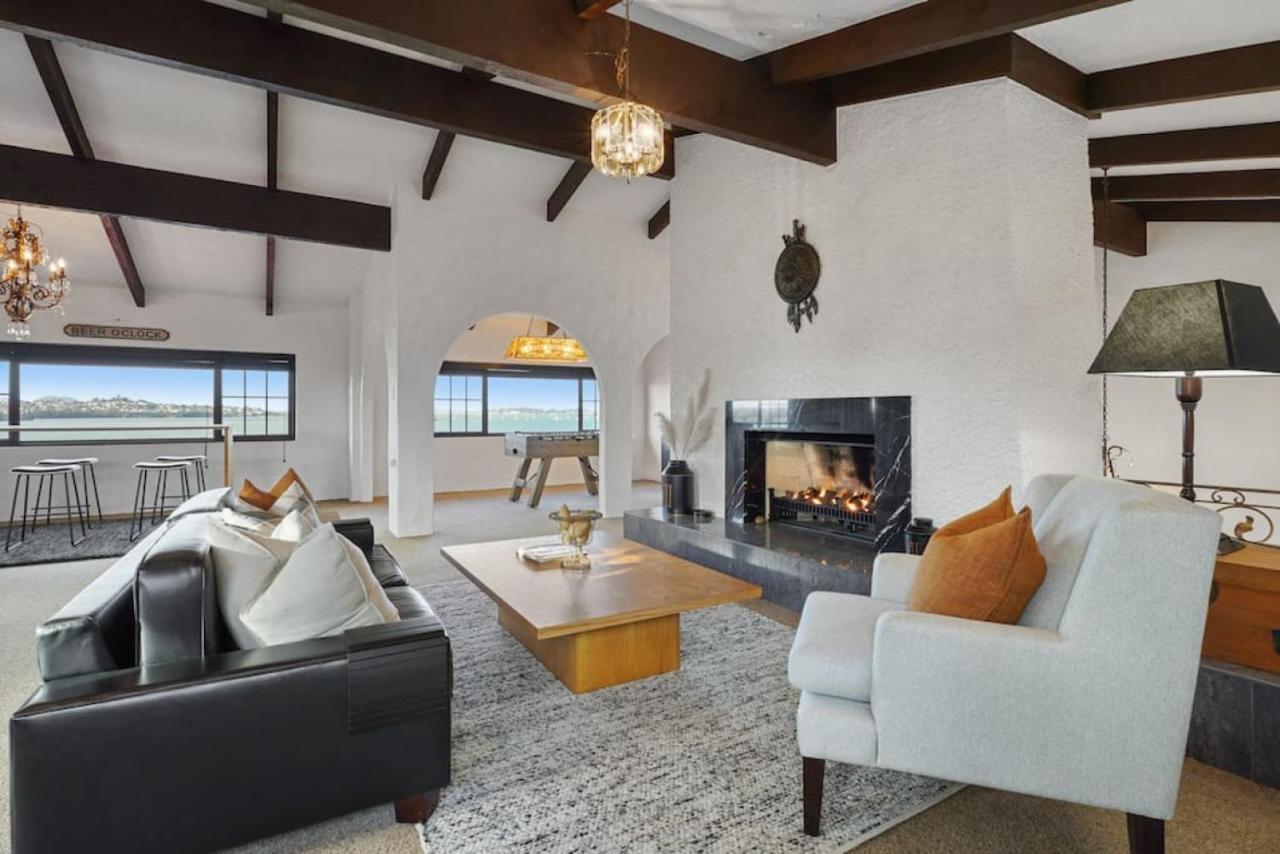 Magnificent Beachfront Mansion - Pool - Fireplace Auckland Exterior foto