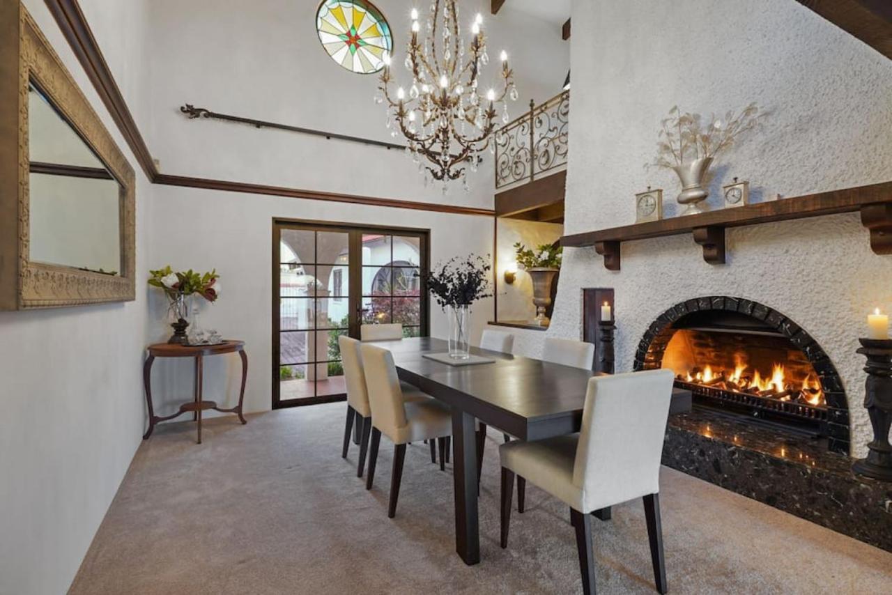 Magnificent Beachfront Mansion - Pool - Fireplace Auckland Exterior foto